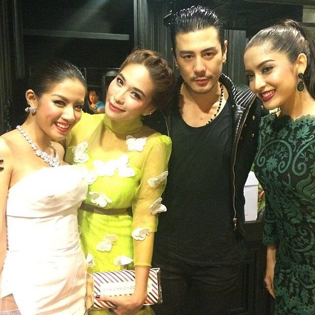 มโนซุปตาร์!? 'ใบเตย' โดนจัดหนัก หลังแชะภาพร่วมเฟรมเหล่าตัว
