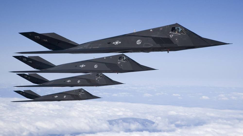 F 117 Nighthawk