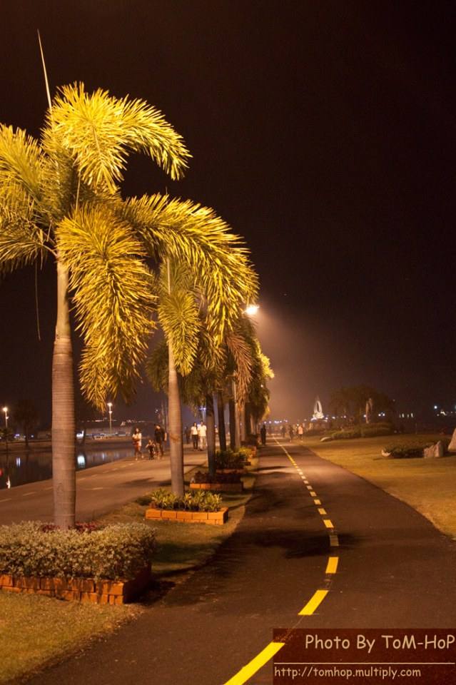 สวนน้ำบุ่งตาหลั่ว ร.๙ @ Korat น่าเที่ยวมากๆ