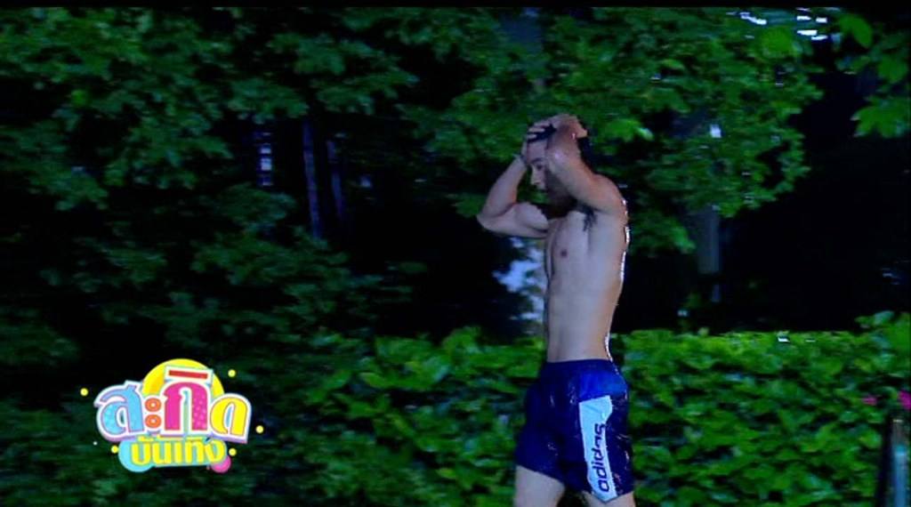 ไมค์ ภัทรเดช สงวนความดี. บ่ฮู้ว่าจะมีฉากแบบนี้