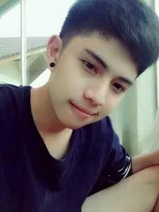 เด็กผู้ชายน่ารัก ลิฟ คิวเลอร์