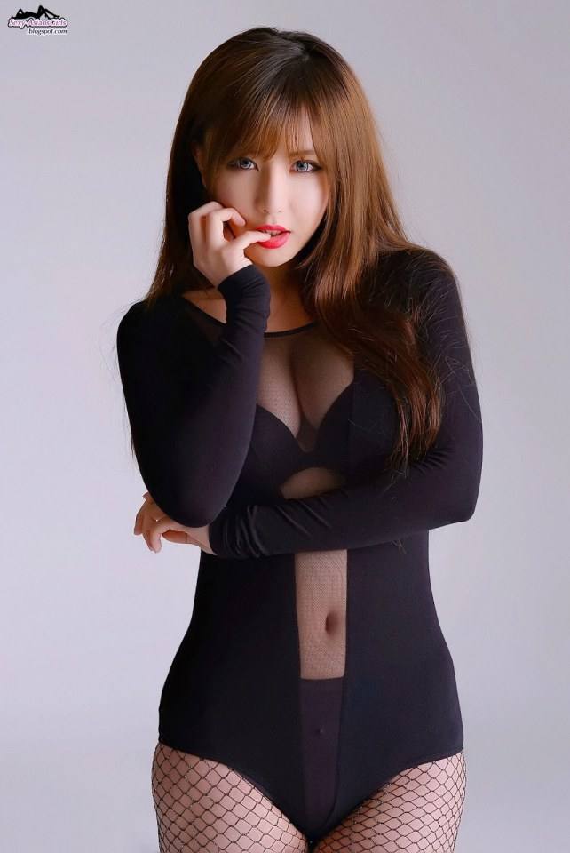 เร่าร้อนไปกับ Ryu Ji Hye