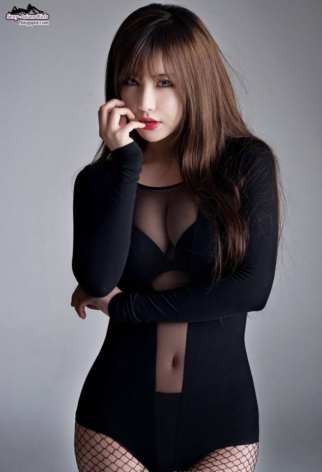 เร่าร้อนไปกับ Ryu Ji Hye