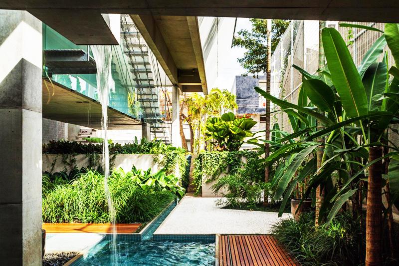 A Weekend House in Downtown S&atilde;o Paulo by SPBR Arquitetos