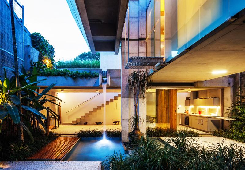 A Weekend House in Downtown S&atilde;o Paulo by SPBR Arquitetos