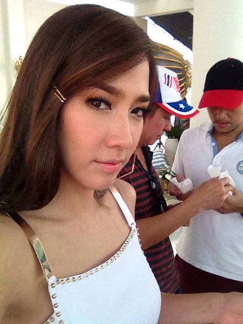 ปิดท้ายด้วย #SELFIE จ้าา คุณนายเธอก็ตามกระแสนะ อิอิ