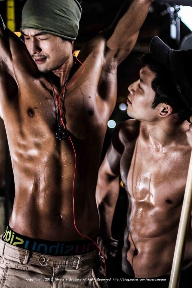 หนุ่มๆผิวเข้ม