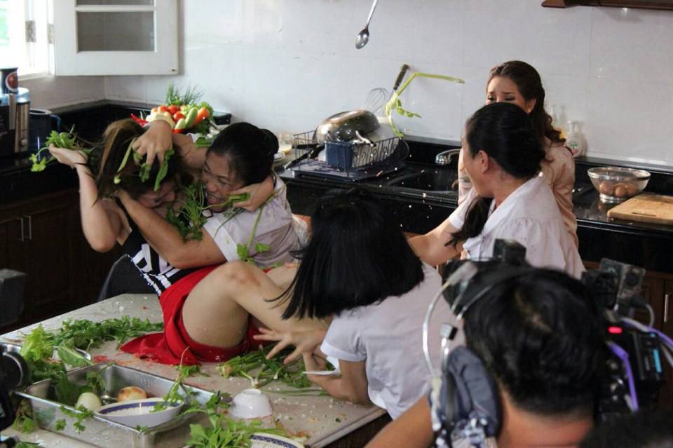 จั๊กจั่น ไม่หวั่น คนดูเกลียด เล่น สุสานคนเป็น แซบได้ใจ