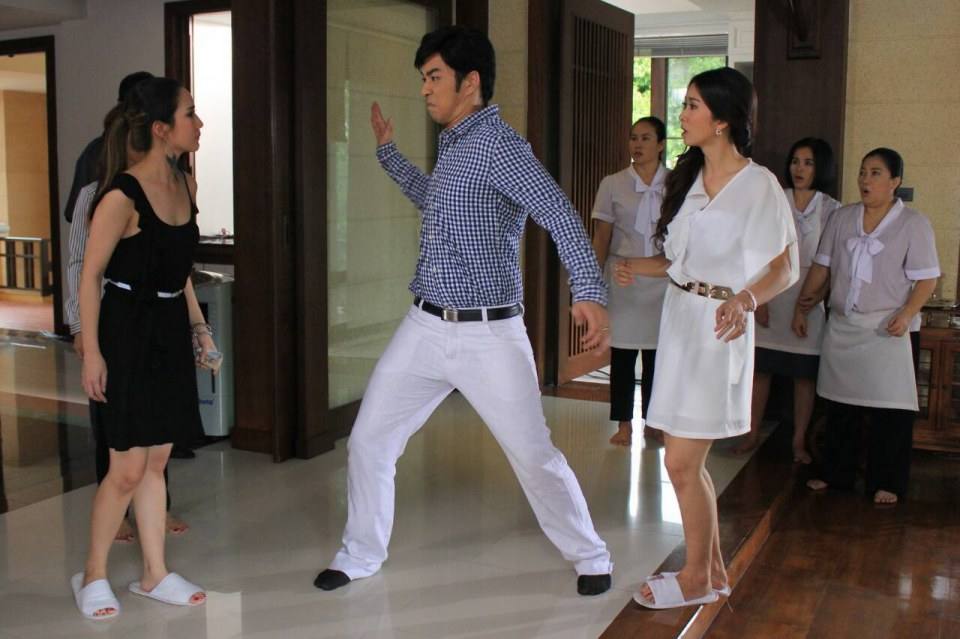 เจมส์ แสดงต่อหน้ายุ้ย ตบจั๊กจั่น หน้าคว่ำ ในสุสานคนเป็น