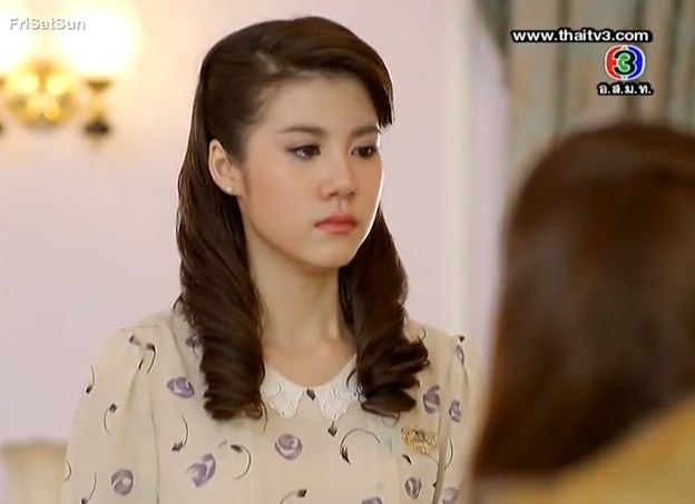เอสเธอร์ ดาวรุ่งช่อง3  หนีจากบ้านเก่า ขึ้นแท่นนางเอกเอ็กแซ็กท์แล้ว