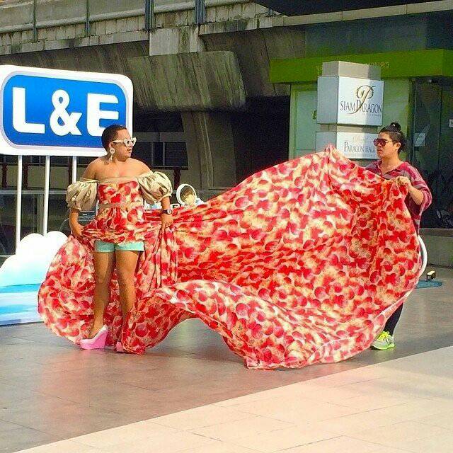 รวมชุดสวย รวยผ้า! ของ "แม่บ้านมีหนวด"