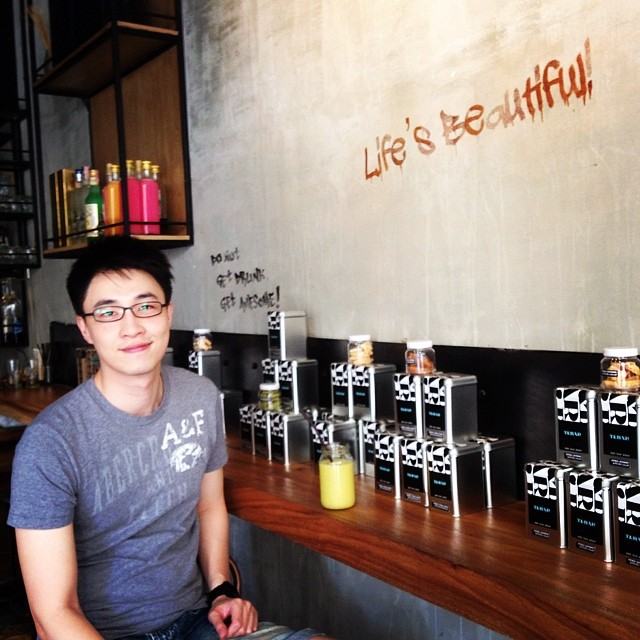 มุมสบายๆ ของ "ไก่ ภาษิต"