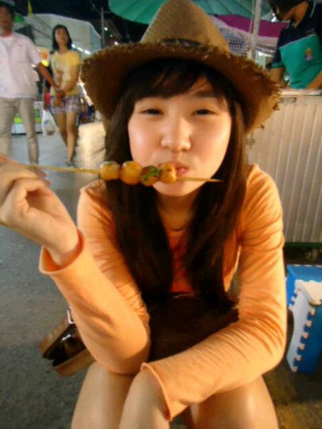 ชื่อฟางน่ารักมาก ตัวเล็ก รูปเยอะค่ะ  ^_^