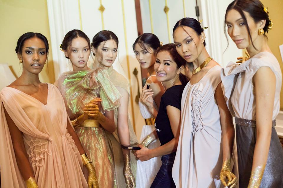 พลอย-เฌอมาลย์ ฟินาเล่แฟชั่นโชว์ Chai Gold Label ในงาน L'Officiel Fashion Destination