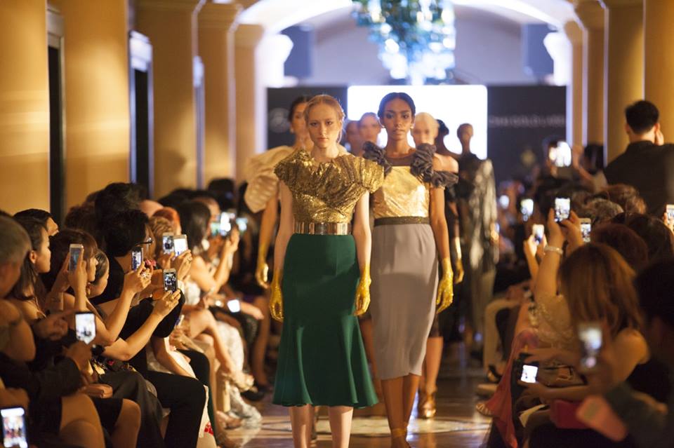 พลอย-เฌอมาลย์ ฟินาเล่แฟชั่นโชว์ Chai Gold Label ในงาน L'Officiel Fashion Destination