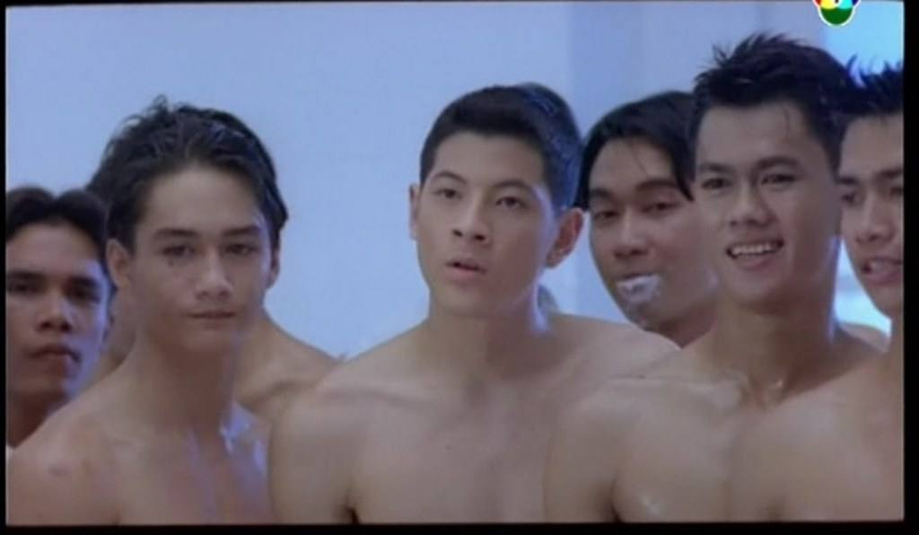 อยากเห็นหุ่นเขาปัจจุบันแท้ เขามีผลงานหนังละครอื่นๆแด่บ่2คนนี้
