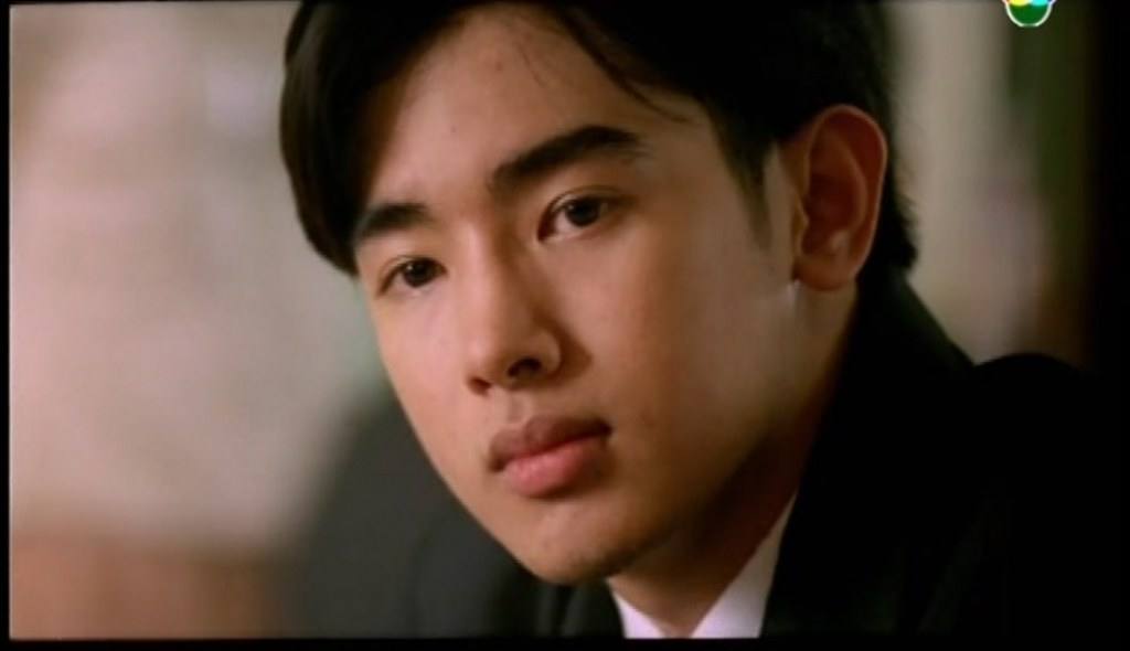 อยากเห็นหุ่นเขาปัจจุบันแท้ เขามีผลงานหนังละครอื่นๆแด่บ่2คนนี้