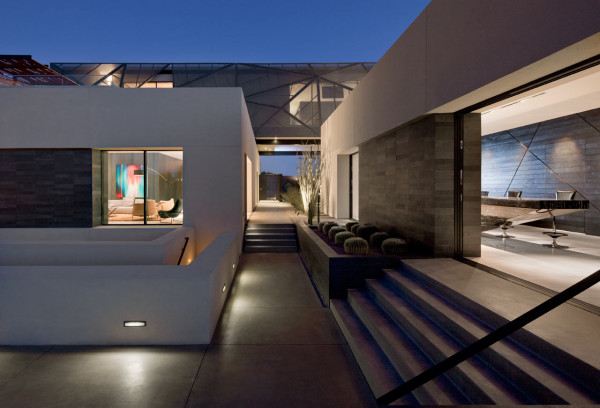 A Modern House in the Desert