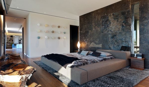 A Modern House in the Desert