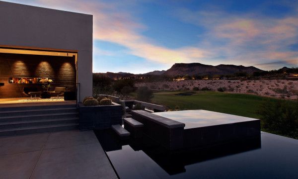 A Modern House in the Desert