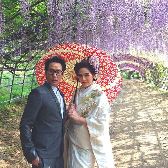 กลกิโมโน เปิดกล้อง พี่เบิร์ด-ชมพู่ ประเดิมฉากแรกที่อุโมงค์ดอกไม้