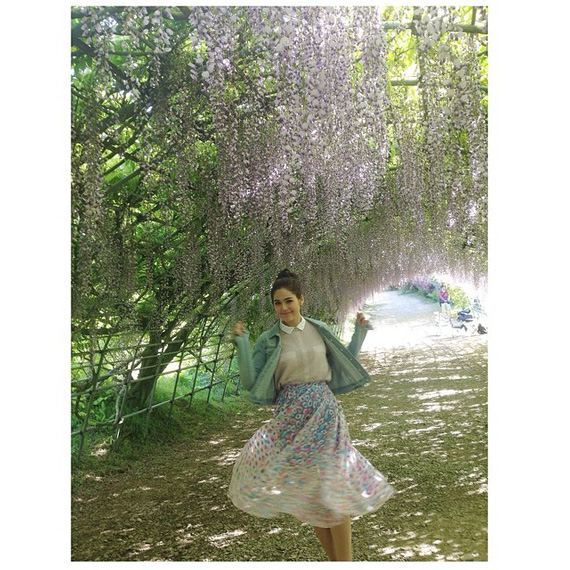 กลกิโมโน เปิดกล้อง พี่เบิร์ด-ชมพู่ ประเดิมฉากแรกที่อุโมงค์ดอกไม้