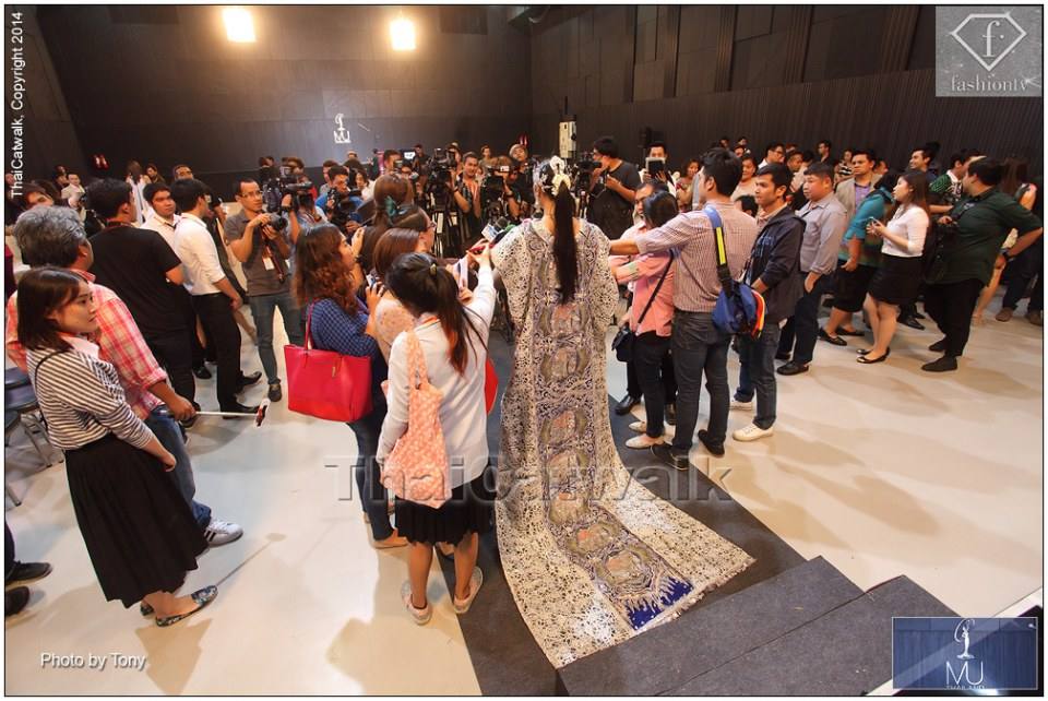 ชุดสวยๆ Miss universe thailand 2014