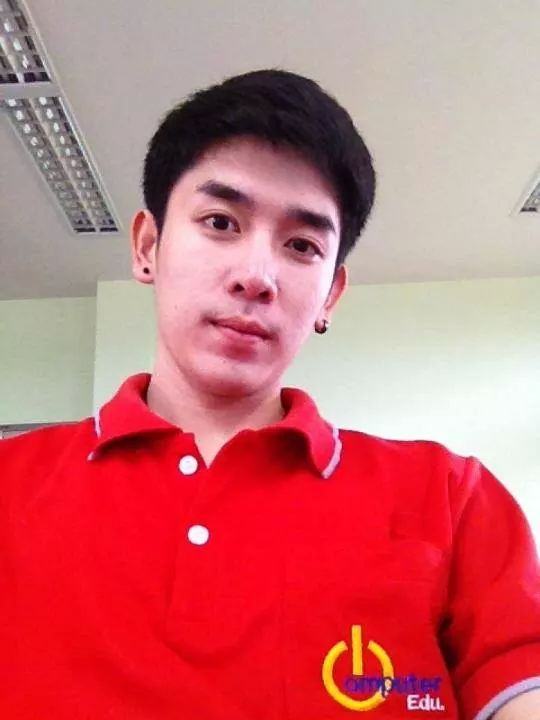 คนนี้ชื่อรัยค่ะ ใครมีเฟสหรือigขอบ้าง