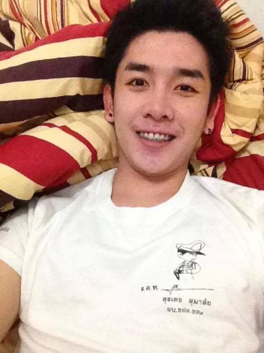 คนนี้ชื่อรัยค่ะ ใครมีเฟสหรือigขอบ้าง