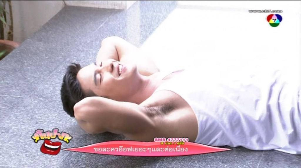 เป็นหยังบ่ให้อั๋นถอดแด่ละพิธีกร คันปาก คมพยาบาท 2557-5-1