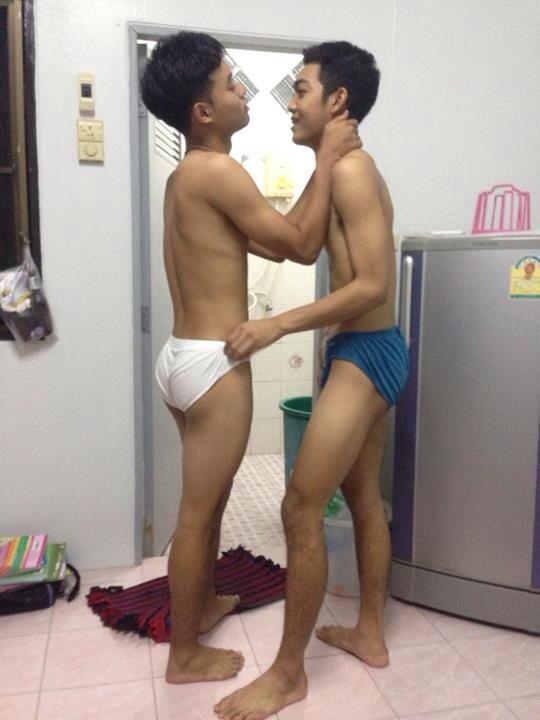 ของหวานปะปนกันไป