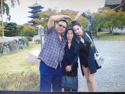คุณพ่อพี่อั้ม ครอบครัวที่อบบอุ่น