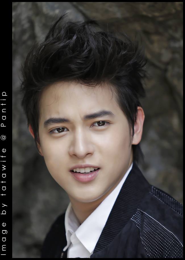 เจมส์ จิรายุ @ Magaholic vol.2 no.14 April 2014