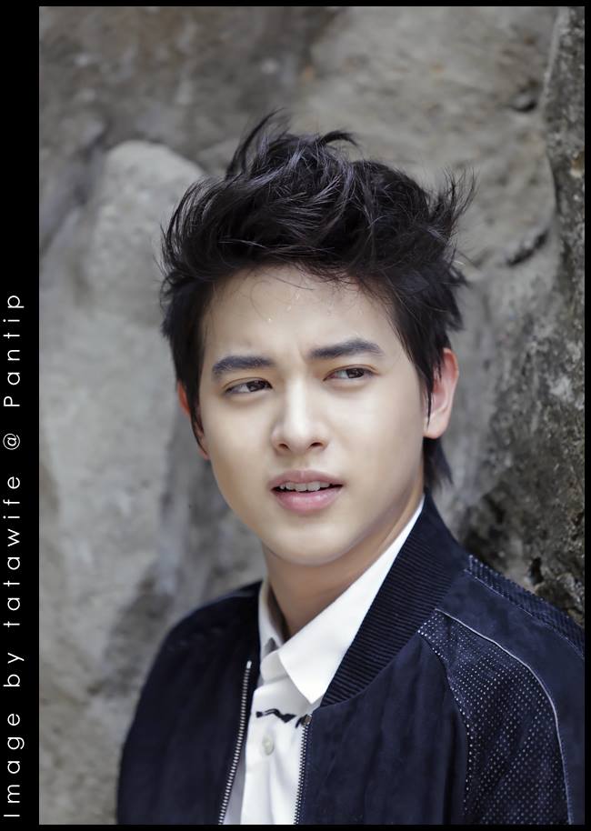 เจมส์ จิรายุ @ Magaholic vol.2 no.14 April 2014