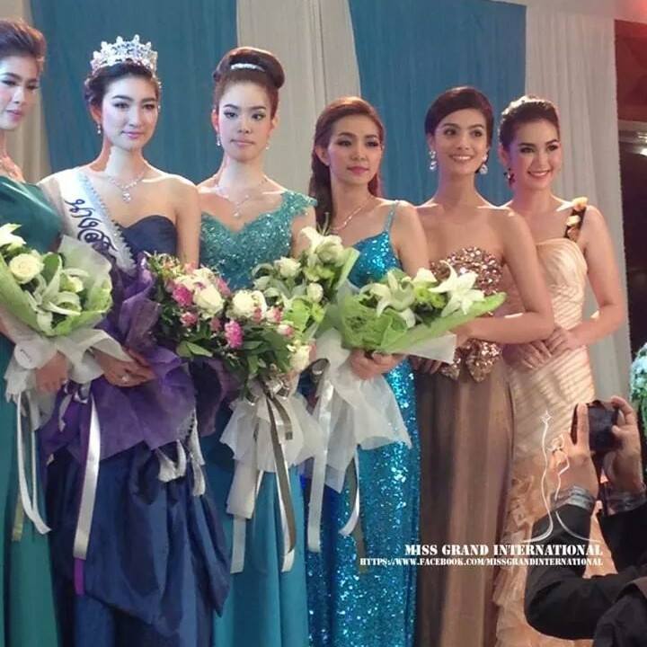 31 พฤษภาคม นางมาแน่ ตรีอีปสร จาก ปีกมงกุฎ