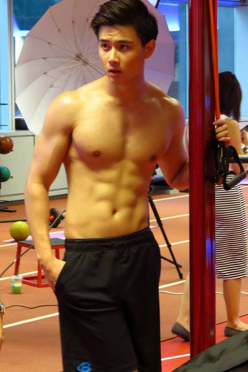 รูปร่างดี หน้าตาพอได้...ให้ก็เอานะ