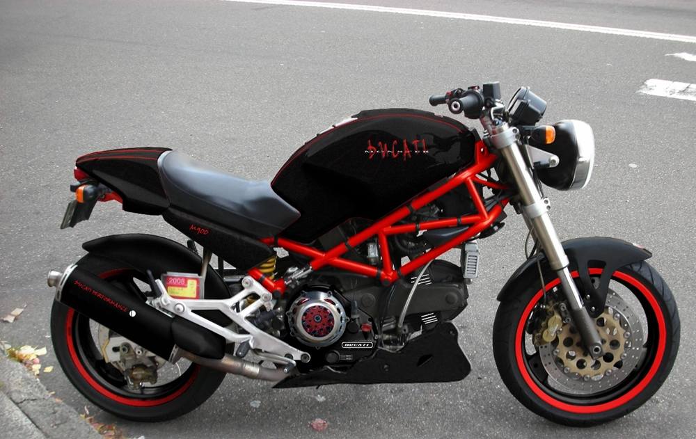 Ducati-Monster