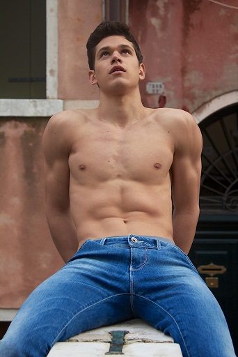 Andrea Moscon