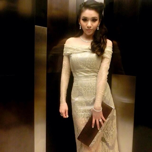 annita ดาราสาวลาว ตัวเล็กน่ารัก ดังมากๆในลาว