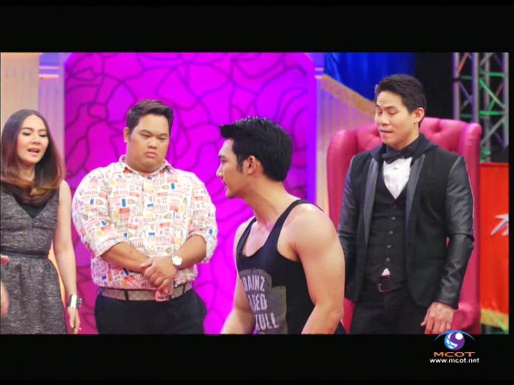 ถอดเสื้ออกคงแชบ จ๊าดๆ