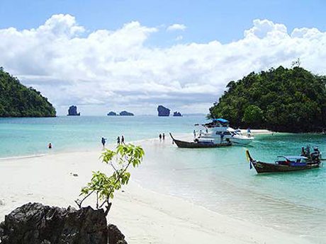 ทะเลแหวก unseen thailand ที่ต้องไปสักครั้งในชีวิต
