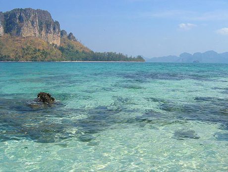 ทะเลแหวก unseen thailand ที่ต้องไปสักครั้งในชีวิต