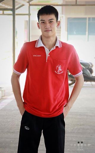 นักเรียนชายม.ปลาย สกลราช