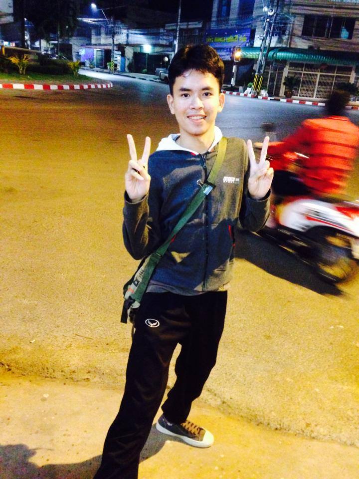 นักเรียนชายม.ปลาย สกลราช