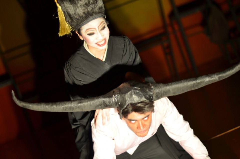 รวมรูปภาพละครเวทีจากคณะละคร BU Theatre Company นิเทศศาสตร์ ศิลปะการแสดง มหาวิทยาลัยกรุงเทพ < 1 >