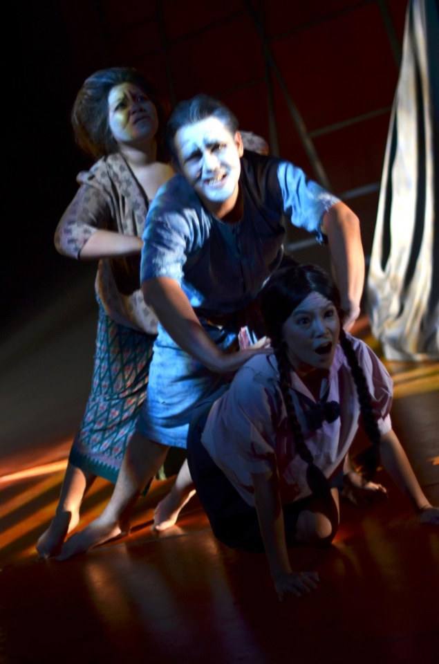 รวมรูปภาพละครเวทีจากคณะละคร BU Theatre Company นิเทศศาสตร์ ศิลปะการแสดง มหาวิทยาลัยกรุงเทพ < 1 >