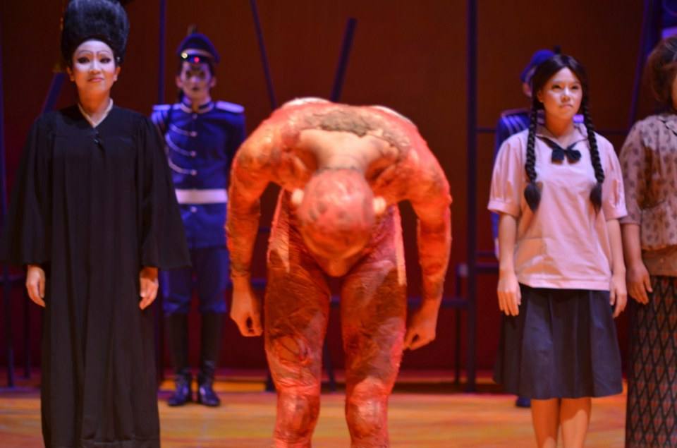 รวมรูปภาพละครเวทีจากคณะละคร BU Theatre Company นิเทศศาสตร์ ศิลปะการแสดง มหาวิทยาลัยกรุงเทพ < 1 >