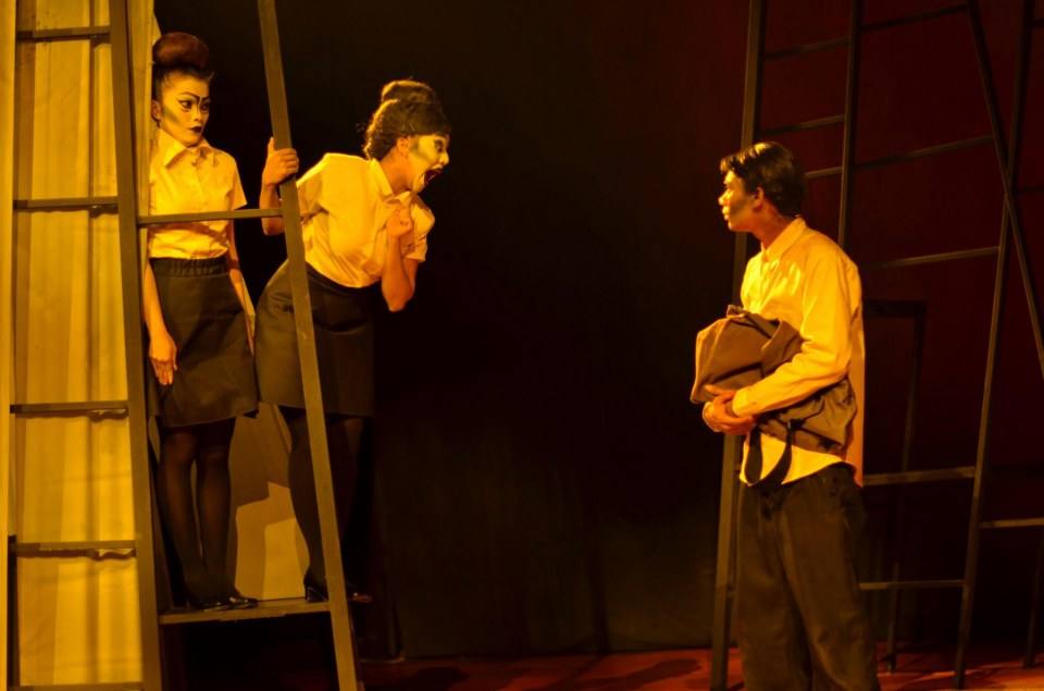 รวมรูปภาพละครเวทีจากคณะละคร BU Theatre Company นิเทศศาสตร์ ศิลปะการแสดง มหาวิทยาลัยกรุงเทพ < 1 >
