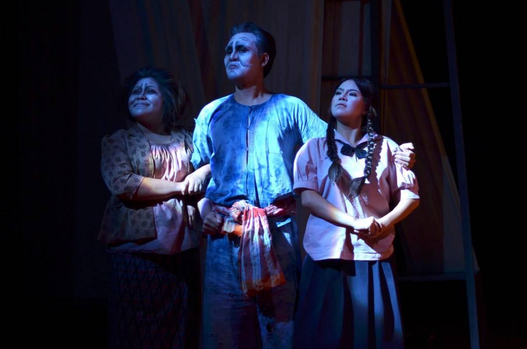รวมรูปภาพละครเวทีจากคณะละคร BU Theatre Company นิเทศศาสตร์ ศิลปะการแสดง มหาวิทยาลัยกรุงเทพ < 2 >