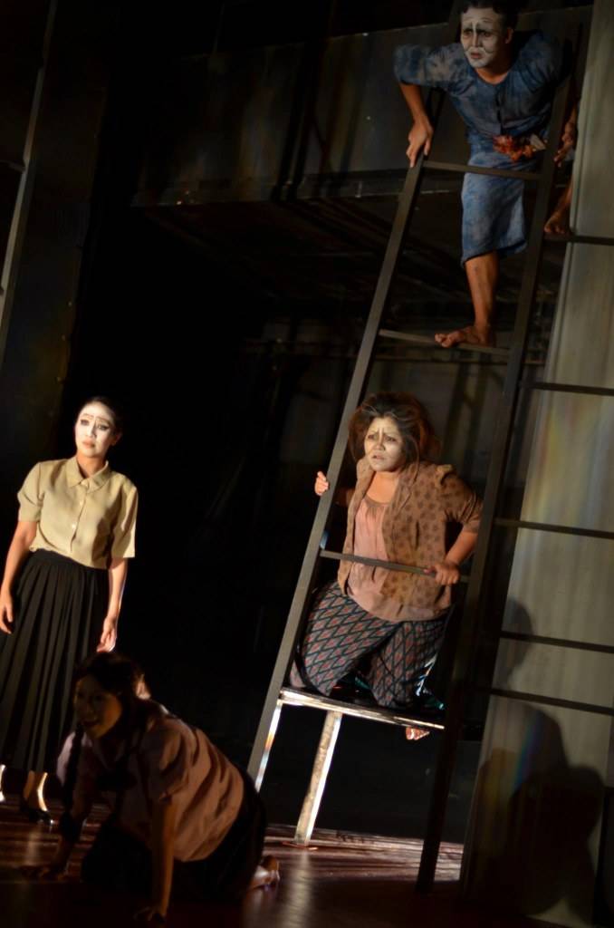 รวมรูปภาพละครเวทีจากคณะละคร BU Theatre Company นิเทศศาสตร์ ศิลปะการแสดง มหาวิทยาลัยกรุงเทพ < 3 >